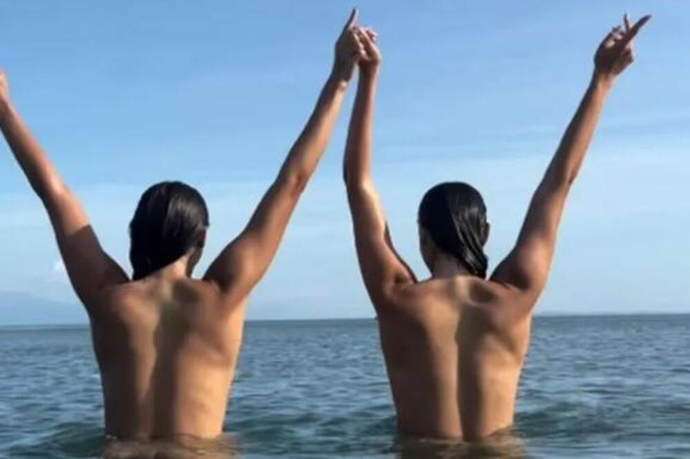 Fitnes bliznakinje skroz gole! Došle među NUDISTE, pa se RASPUSTILE, vlastita majka ih SNIMALA