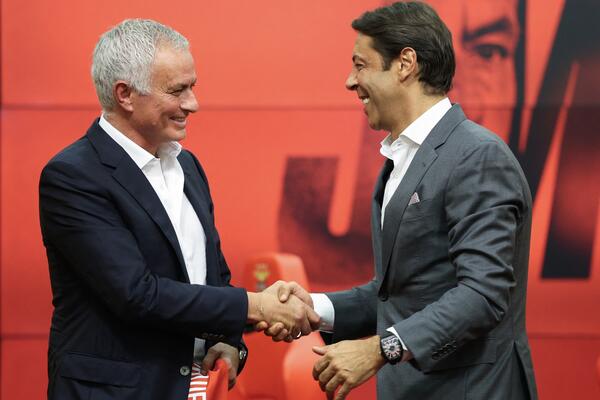 Žoze Murinjo se vratio tamo gde je sve počelo (Foto)