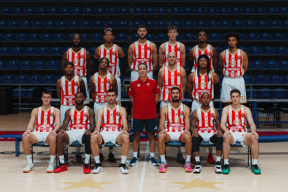 Crvena zvezda na spisku za Evroligu ima tri košarkaša više od Partizana (Foto)