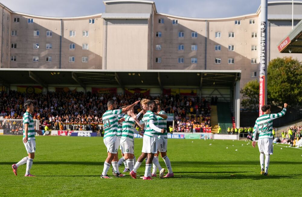 Slavlje fudbalera Seltika protiv Patrik Tisla