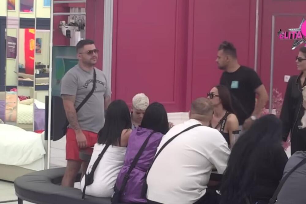 Muk na Pinku, Mitrovići poslali pismo u Belu kuću! Kad su pročitali njegovo ime, sledili se