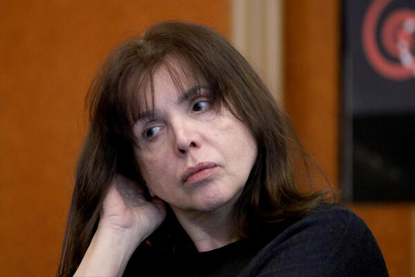 "Putuj, druže" Dara Džokić slomljena zbog smrti ovog čoveka, uspomena iz mladosti budi tugu