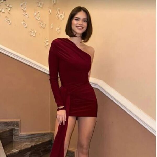 SNAJO, ISPADE TI SVE ŽIVO! Od ovoga kraće ne može: Puca minjak na bivšoj Kebinoj snahi, pogledajte je samo