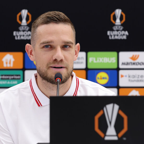 "Skinuću dres, otrčaću dva kruga po atletskoj stazi, žuti karton, pa crveni, pa da se digne opet frka u medijima"