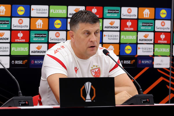 "Po meni favoriti u fudbalu ne postoje, fudbal je igra inspiracije, trenutka, momenta - papir trpi sve"