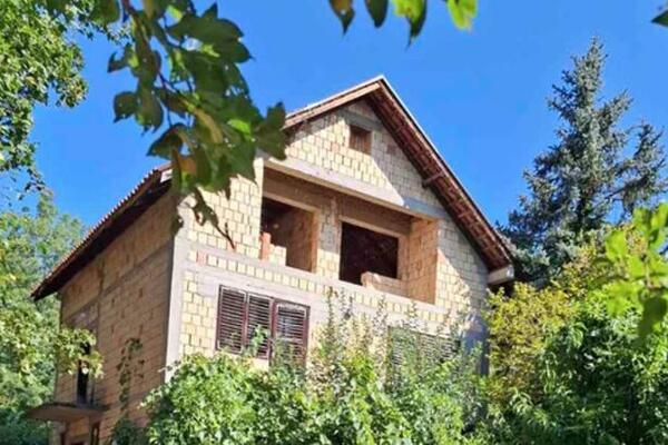 Prodaje se kuća u srcu najlepše banje u Srbiji: Ima 200 kvadrata, odmah je useljiva, cena iznenađuje