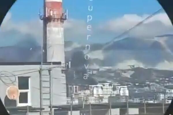 Najmanje 2 osobe poginule u ukrajinskom napadu! Eksplozije odzvanjale Rusijom, napadnuta luka u Crnom moru (VIDEO)