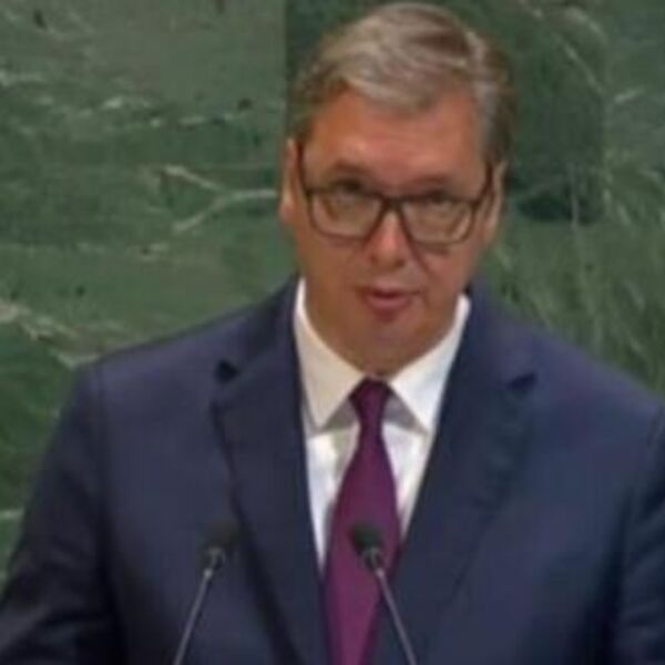 Predsednik Vučić na Generalnoj skupštini UN: "Nudim da Beograd bude domaćin pregovora o miru"