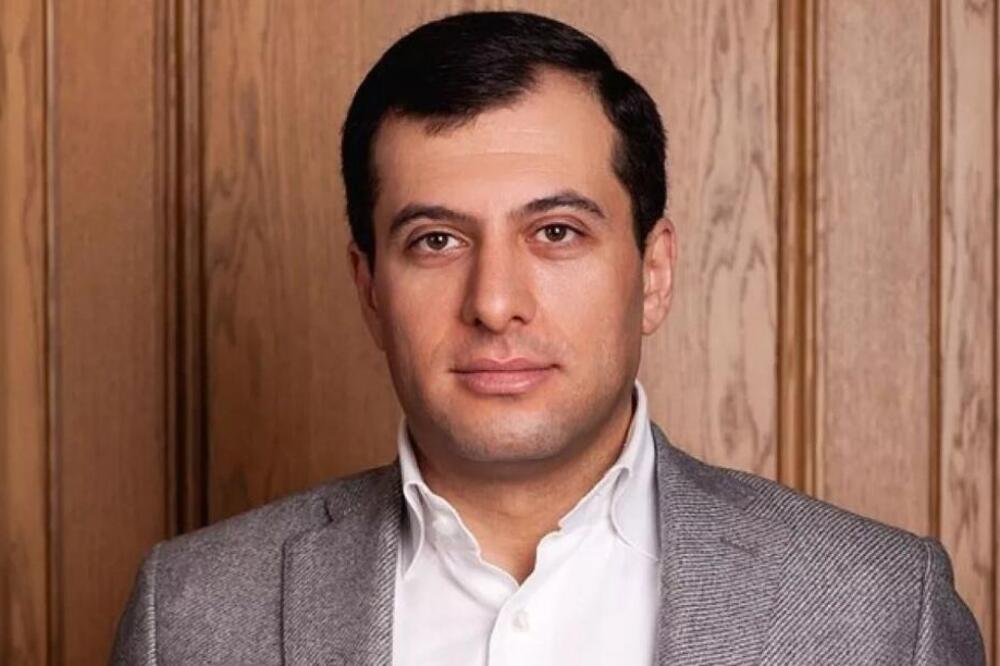 Bivši ruski zvaničnik pronađen mrtav! Pobegao sa suda, pa njegovo telo pronašli u zgradi konzulata Jermenije!