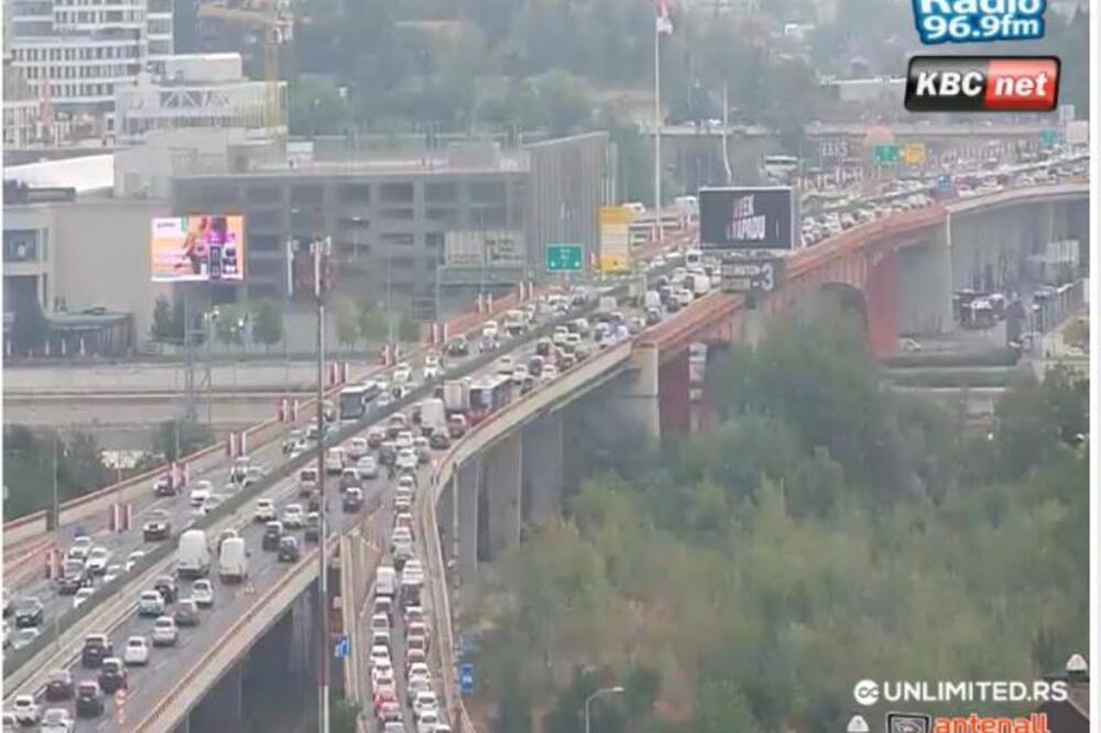 NA GAZELI I PANČEVCU KRKLJANAC, VOZILA MILE! Evo kakvo je trenutno stanje na ulicama Beograda (FOTO)