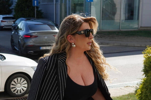 Od pevanja odavno ne živi, našla kako na drugi način da zgrće milione: Ljudi se krste kada vide njene poslove