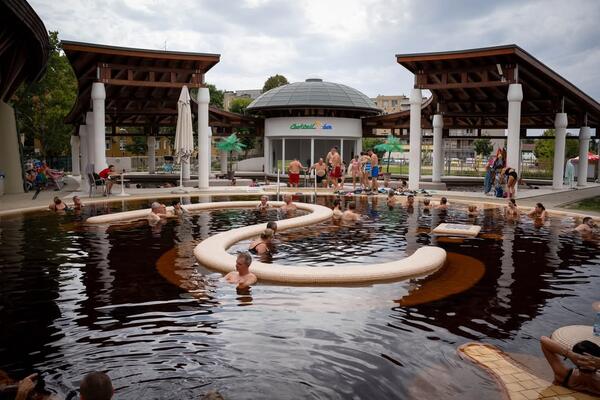 Banje u Mađarskoj koje izgledaju svetski, a koje leče i ozbiljnije bolesti! Nisu skupe sa sve prevozom, a čine čuda