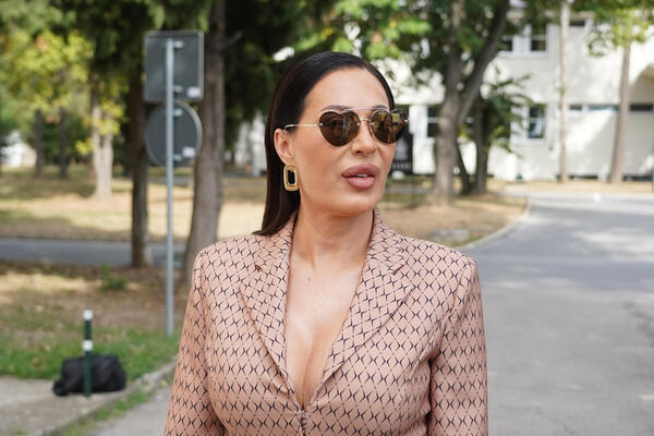 Ljudi se krste kad vide koliko je Ceca platila krpice: Na njoj pravo bogatstvo, moćna kombinacija ostavlja bez daha