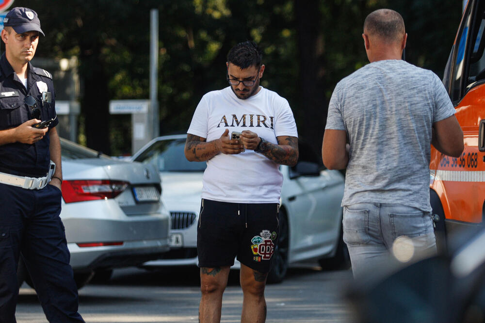 KAKO NAM JE OVO PROMAKLO? Otkriveno ko je BABA Darka Lazića, ni on sam do skoro nije znao