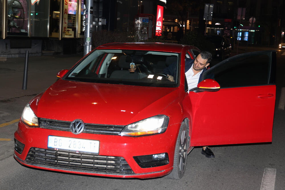 Darko Lazić ne prestaje da šokira! Pevač progovorio o svađi sa kolegom, pa izjavom o vožnji digao naciju na noge!