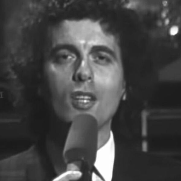 Odlazak još jedne velike zvezde: Preminuo čuveni pevač u 82. godini