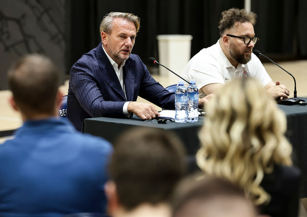 Ostoja Mijailović na konferenciji za medije