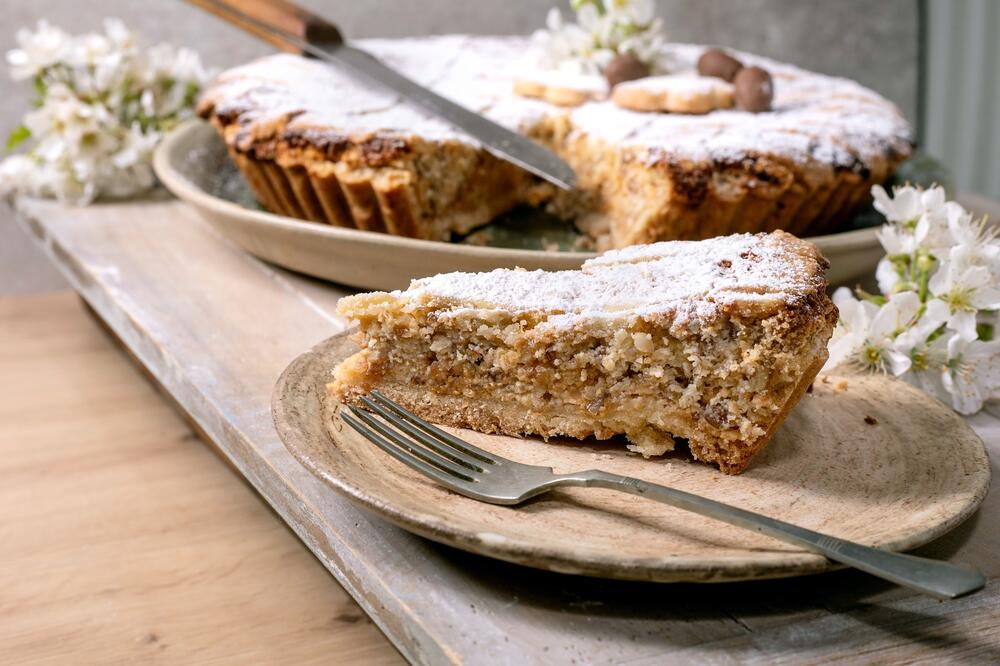 Za svaku priliku i za svačiji ukus: Nemački kolač od šljiva i badema ćete obožavati - sočna poslastica miluje nepca