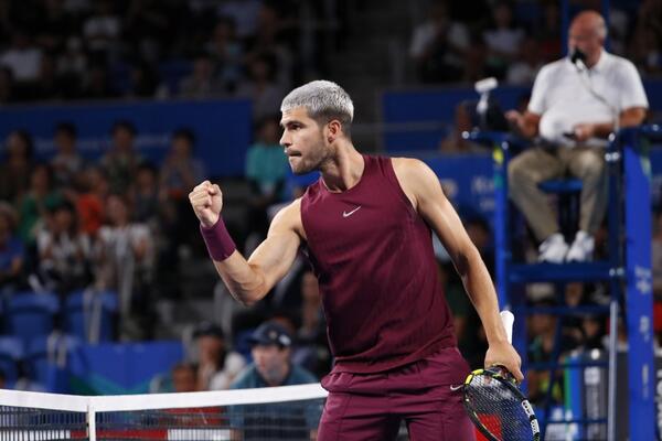 Poen godine Karlosa Alkarasa i polufinale u Japanu (Video)