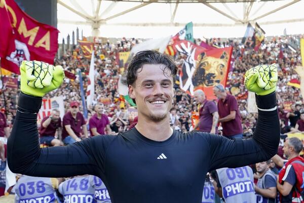 Tri odbrane Svilara u pobedi Rome nad Veronom (Foto)