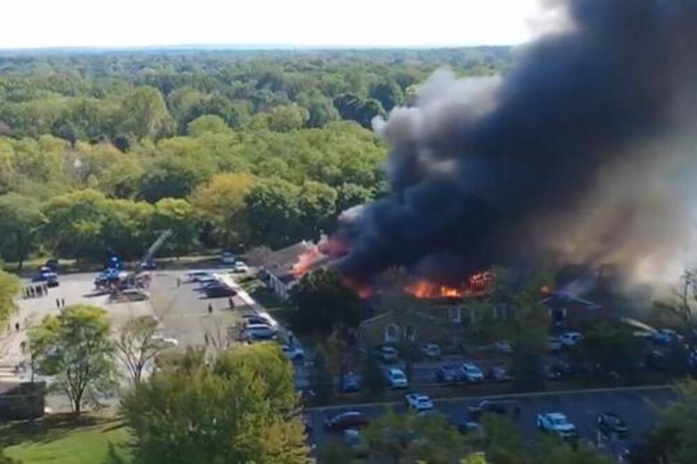 Mormonsku crkvu guta plamen posle masovne pucnjave: Strašni snimci iz drona lede krv, dim kulja na sve strane VIDEO