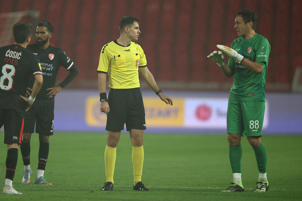 Topovski udari na Vladimira Stojkovića - koliko će biti kažnjena Crvena zvezda?