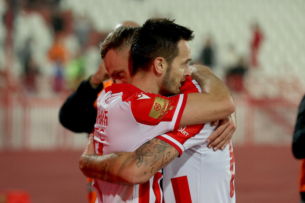 Crvena zvezda i sa Duarteom i sa Arnautovićem krenula u Grac (Foto)