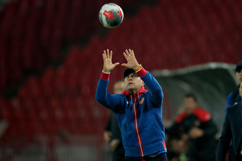 Vladan Milojević na utakmici Crvene zvezde i kragujevačkog Radničkog