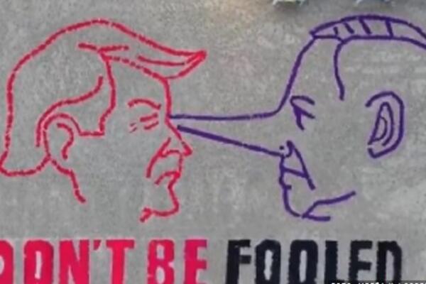 Urnebesan crtež na plaži u Tel Avivu: Netanjahu kao pinokio, Trampa bode u oko, a tu je i poruka! (VIDEO)