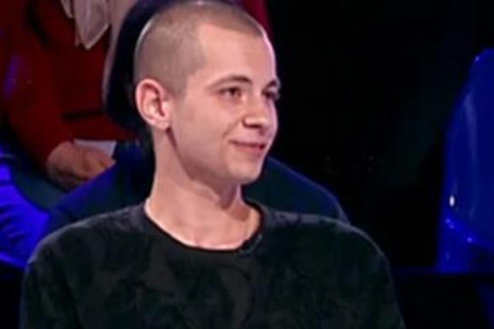 NEĆETE VEROVATI ČIJI SIN JE DOŠAO NA PINK! Otkrio u kakvom je odnosu sa majkom - VANREDNA SITUACIJA U PORODICI