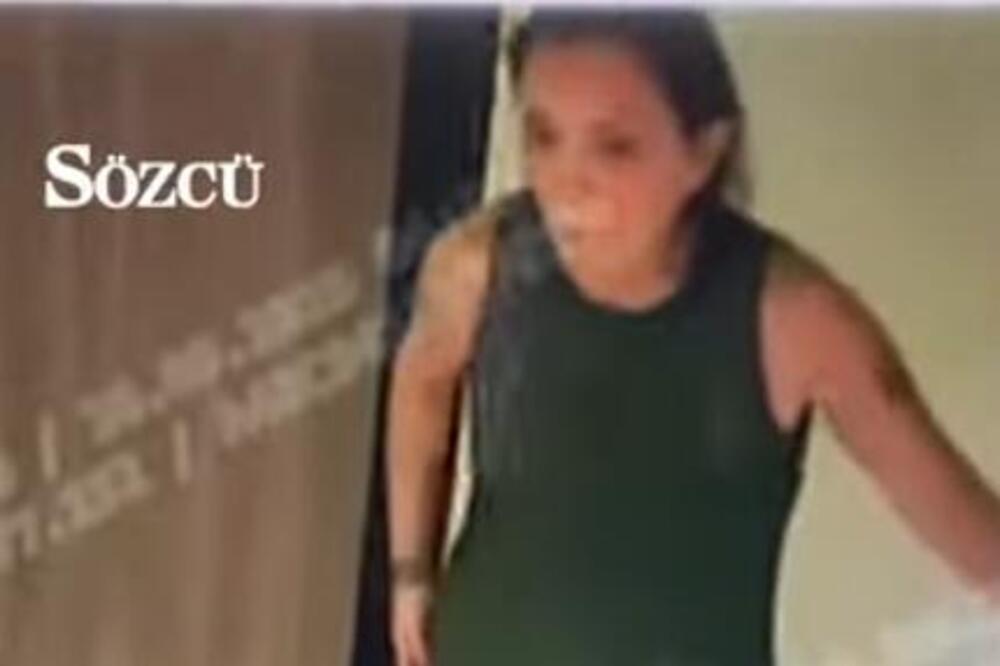 Pojavio se uznemirujući snimak pogibije pevačice! Evo na koji način je NASTRADALA, i to pred ćerkinim očima