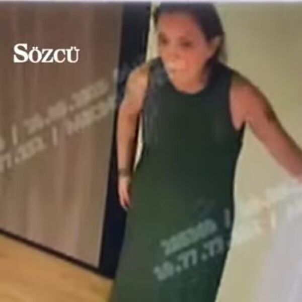 Pojavio se uznemirujući snimak pogibije pevačice! Evo na koji način je NASTRADALA, i to pred ćerkinim očima