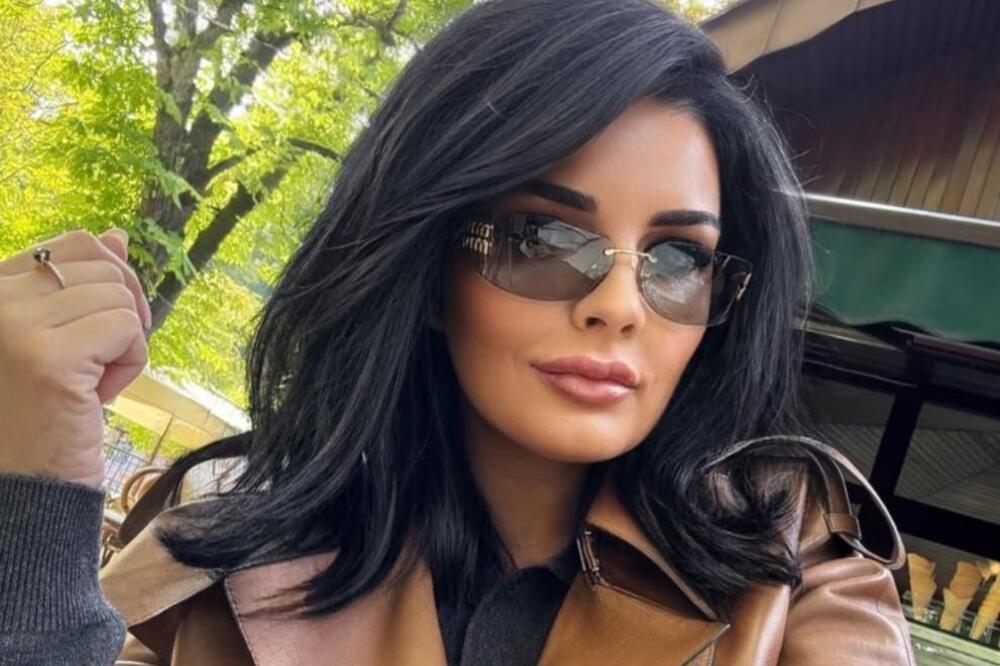 Evo zašto cela zemlja priča o Mileni Popović: Fotkom ostavila bez daha baš sve i zakopčana do grla dominira