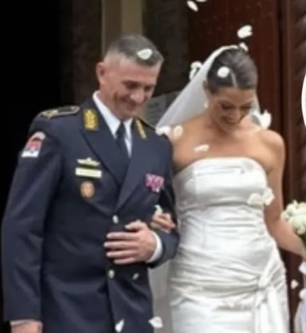 Svadbu organizovali na dan kada se general vratio