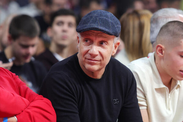 "U KOMŠILUKU JE SVAŠTA RADIO SA JEDNOM ŽENOM, SVE SEM SNIMANJA PO***" Starleta iznela ŠOK TVRDNJE o Kaliniću, JAO!