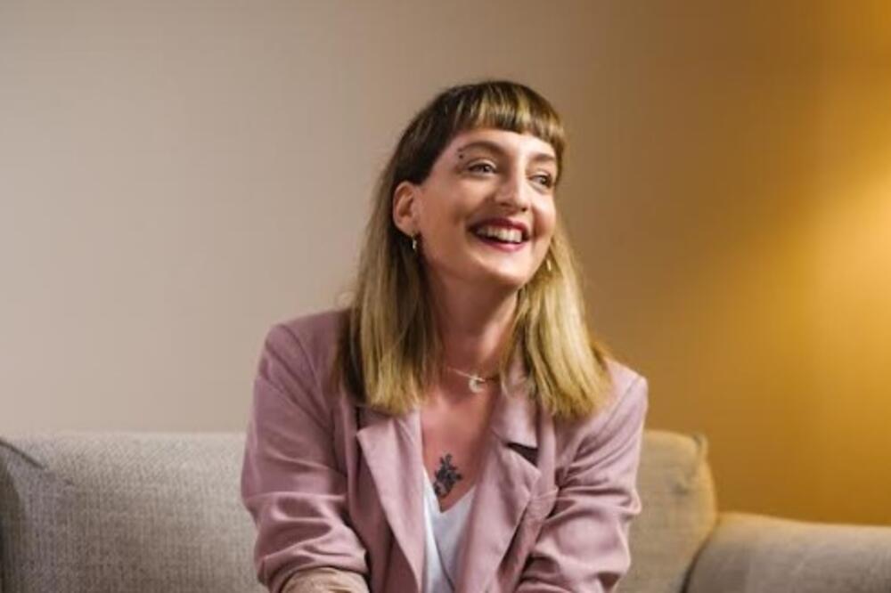 &bdquo;Shvatiš koliko je nešto teško tek kada tog tereta više nema&ldquo; &ndash; Lana Nikolić o svom iskustvu operacije strabizma