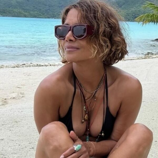 Ljudi ne mogu da je se nagledaju: Fatalna lepotica pokazala telo boginje, duplo mađe joj mogu pozavideti