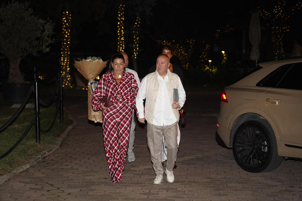 "ZVALA SAM TE BUDALE, NIJE ISTINA DA JE IMAO OPERACIJU" Slađa Đanijeva besna kao ris - evo šta se dešava