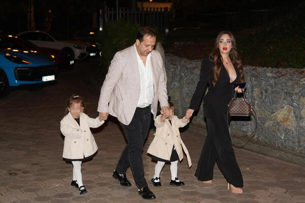 SVI GLEDAJU U TAMARIN STOMAK! Pričalo da se RAZVODE, pa bacili sumnju da je TRUDNA! Ovakvi se pojavili sinoć