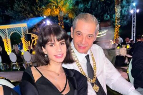 CICA U BEZOBRAZNOJ HALJINI SA ŠLICEM PROVOCIRA 32 GODINE STARIJEG! Srbin PUCA od ponosa, a kako i ne bi