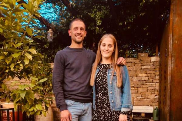 Ovo je Danijel koji je bez razmišljanja skočio u vodu i izvukao onesvešćenu devojku iz auta! Zbog njega je živa!