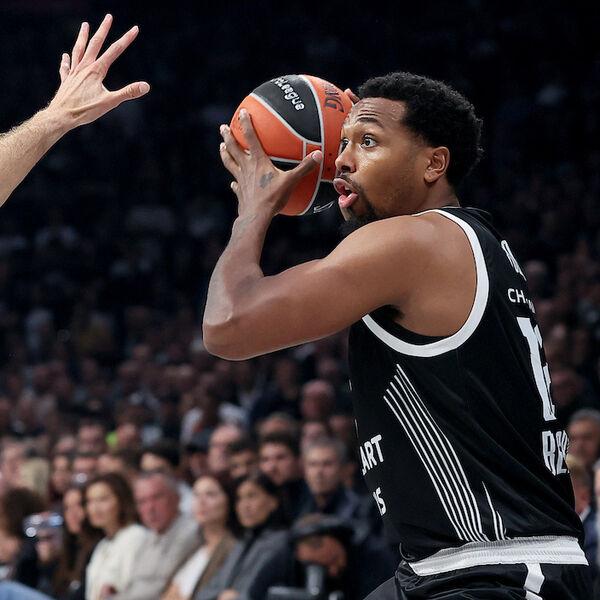 Grobari slave: Partizan na vrhu Evrolige!