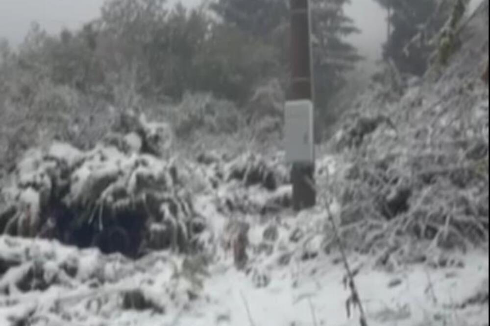 Zabelela se sela kod Prokuplja: Snežni pokrivač prekrio planinu Vidojevicu, pojedina mesta ostala bez struje