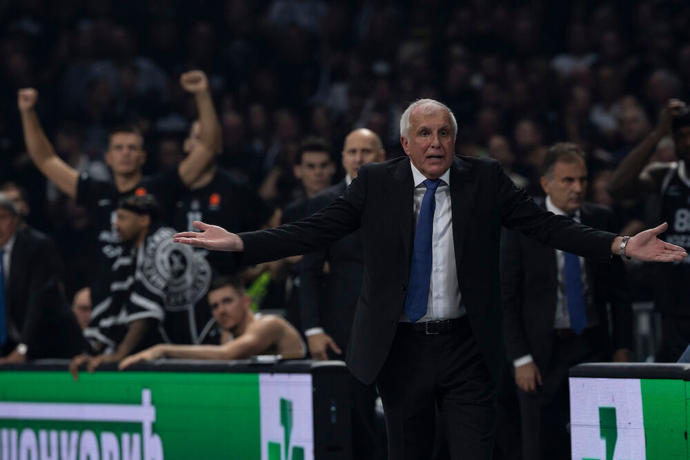 Željko Obradović na utakmici Partizana i Olimpije Milano