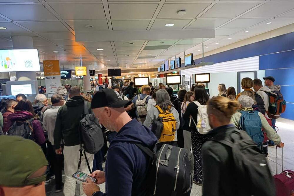 SRBI KOJI SU IZVEŠTAVALI SA LIGE ŠAMPIONA U PAKLU NA AERODROMU U MINHENU: 6.500 putnika zarobljeno, lete DRONOVI!