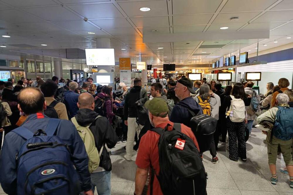 Haos u Minhemu: Aerodrom ponovo zatvoren zbog dronova! (FOTO)