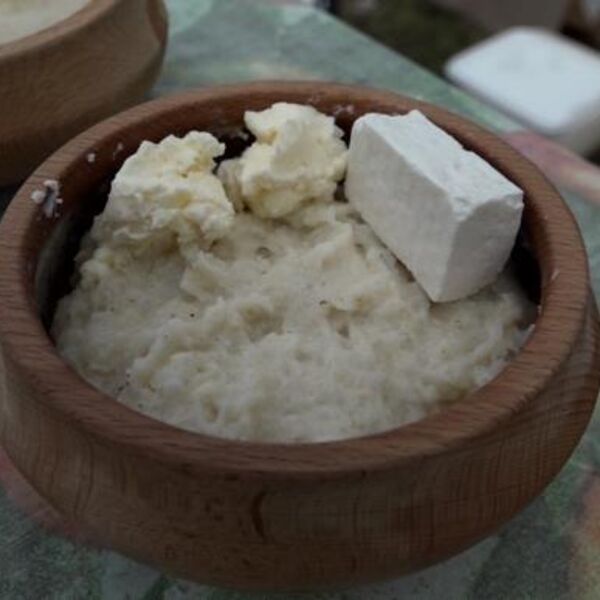 Ovako se pravi najukusniji sprski kačamak: Domaćice otkrile u čemu je tajna, kao prilog se obavezno dodaje 1 stvar