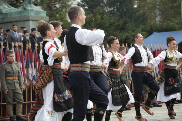 OVA SRPSKA PREZIMENA SU NEKADA IMALI SAMO PLEMIĆI: Proverite da li je i vaše na spisku! Možda ni niste znali da...
