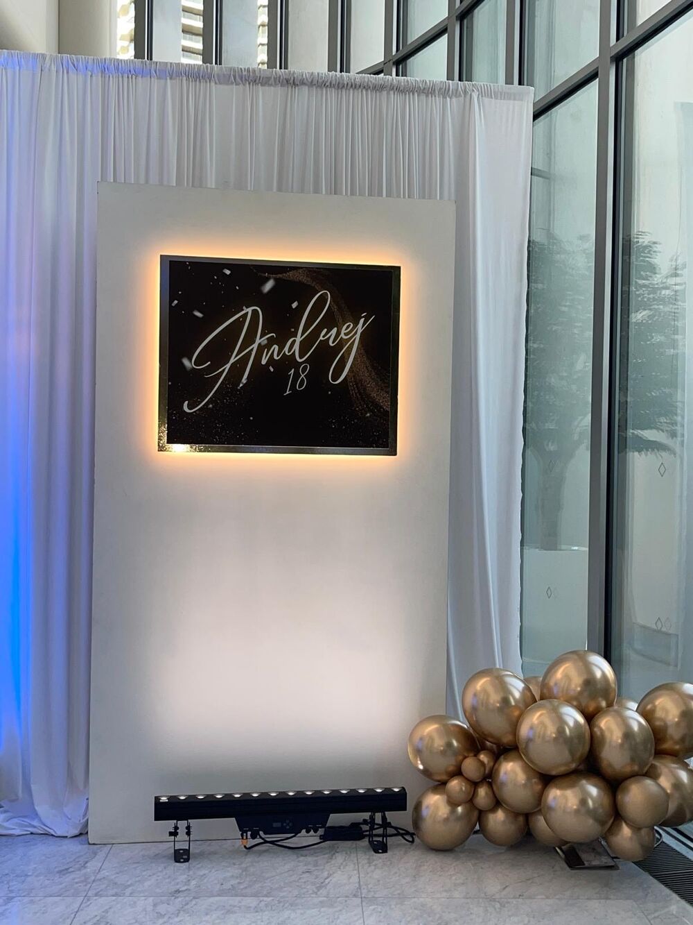 viki miljković, Andrej Tašković