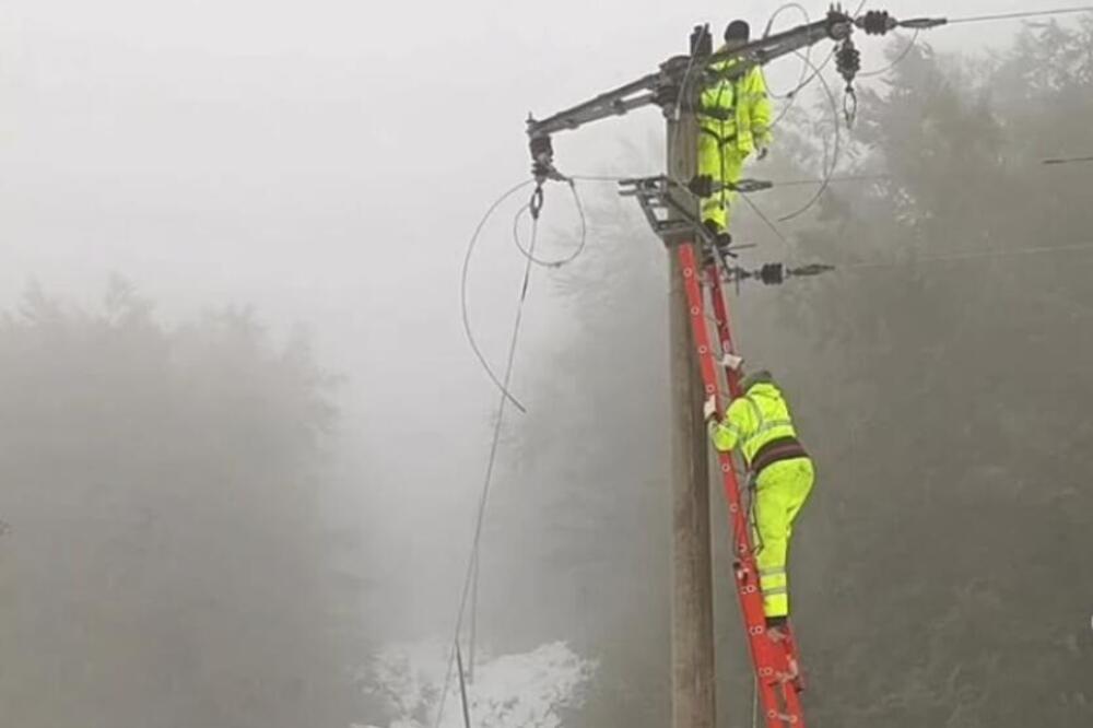 Snažno nevreme napravilo totalni haos po Srbiji! Monteri otklonili veće kvarove na elektromreži, radili danonoćno